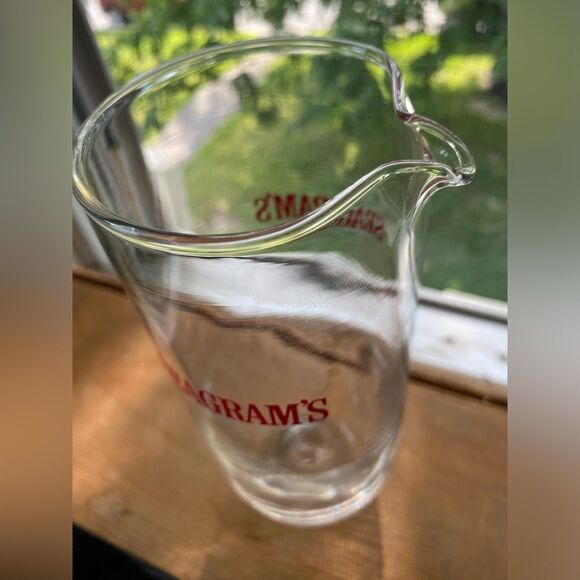 Seagrams Gin Clear Glass Bar Pitchers LG & SM Vintage - Picture 2 of 6
